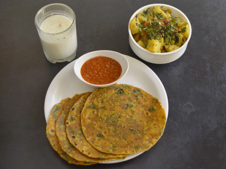 Methi Thepla With Sukhi Bhaji Buttermilk