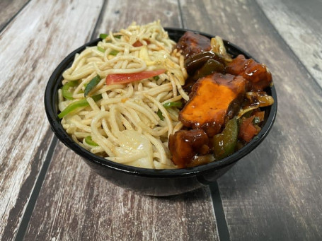 Chilli Paneer Gravy And Hakka Noodles Bowl