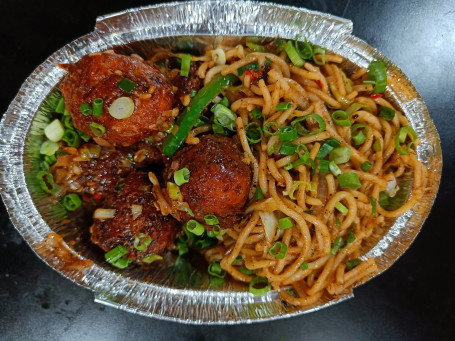 Manchurian Dry Schezwan Noodles