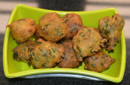 Methi Na Gota Methi Pakora)