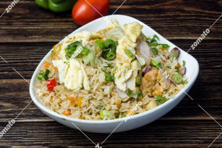 Chicken And Egg Fried Rice (750Ml)