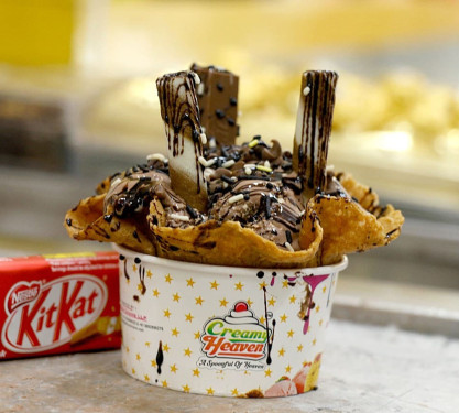 Kit Kat Brownie With Ice Cream
