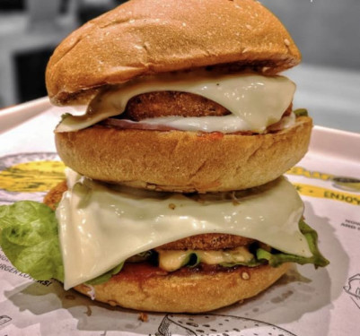 Maharaja Supreme Veg Burger