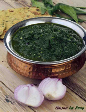 Sarsoon Ka Saag Makki Di Roti