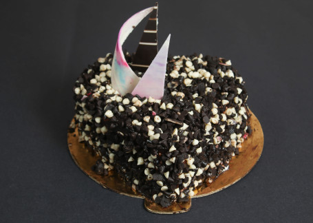 Choco Crunch Cake (1/2 Kg)