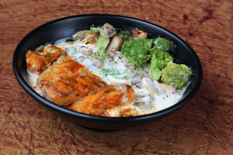 Grilled Fish With Creamy Cauliflower Puree And Sauted Mushrooms