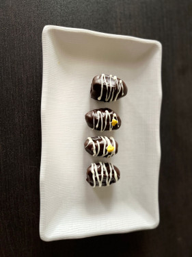 Stuffed Dates Chocolates