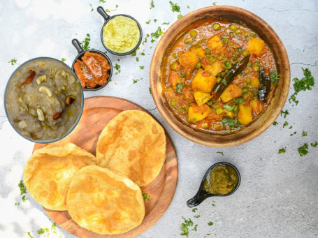 Puri Sabji With Suji Halwa