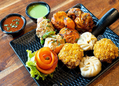 Veg. Momos Basket