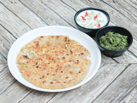 Paneer Paratha And Pickle (Per Pcs)