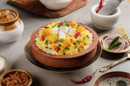 Veg Hyderabadi Biryani [Serves 1-2]