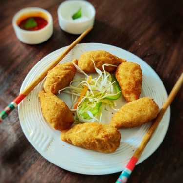 Crunchy Chicken Momos