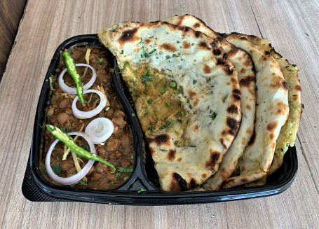 Aloo Naan With Chole