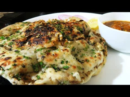 Spl Methi Choor Choor Kulcha