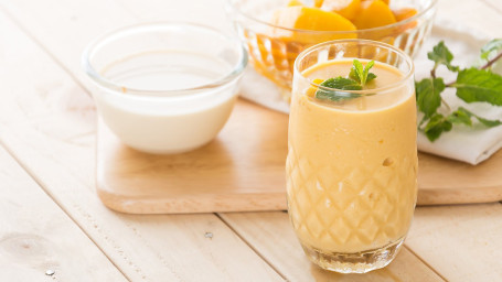 Alphonso Mango Milkshake (Large-500 Ml)