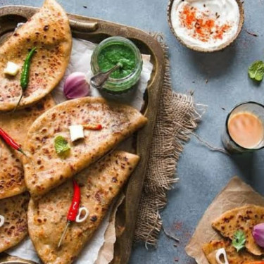 Hungry Shungry Paratha Combo (4 Aalloo 4 Gobhi 4 Butter 4 Curd 8 Achaar)