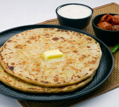 Gobhi Parantha Curd /Butter Pickle