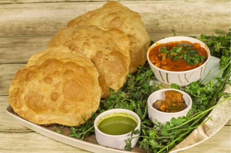 Plain Atta Puri With Choice Of Aloo Sabji Channa Sabji