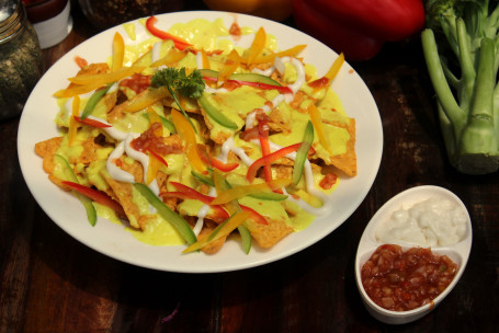 Plateau De Nachos Au Fromage Mayonnaise Sauce Salsa)