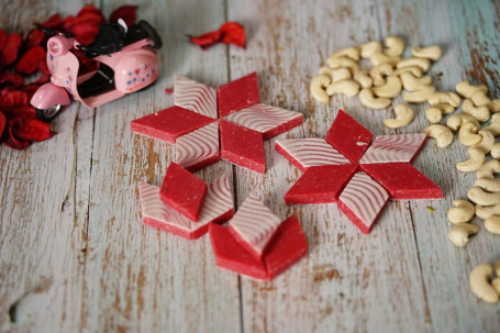 Kaju Strawberry Barfi