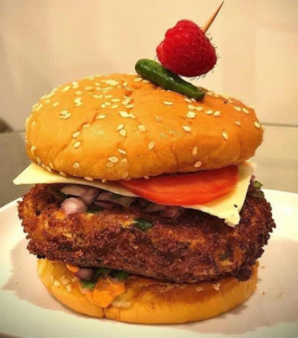 Amritsari Makhani Thick Paneer Burger
