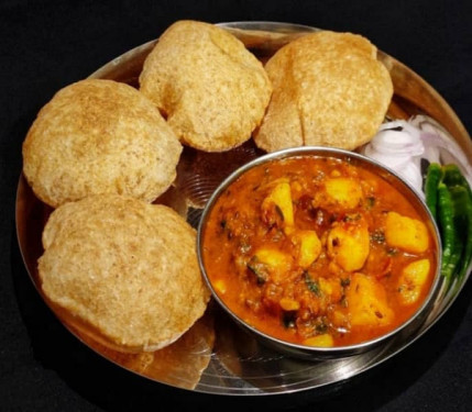 Aloo Sabji Poori [4 Pcs]