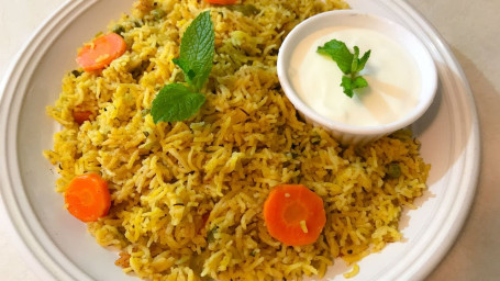 Special Veg Hyderabadi Biryani Boondi Raita