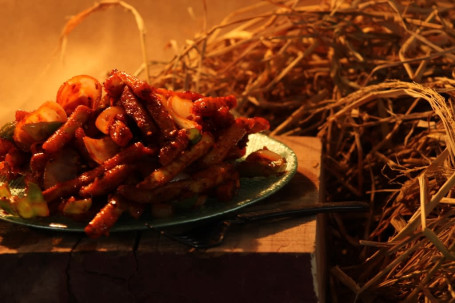 Honey Chilli Potato With Noodle/Fried Rice