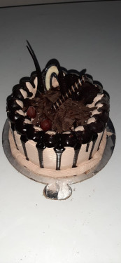 Truffle Chocolate Cake 900Gms