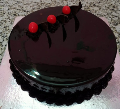 Death By Chocolate Cake (500 Gms) (Eggless)