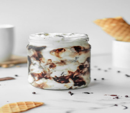 Stracciatella French Vanilla [Gelato Jar]