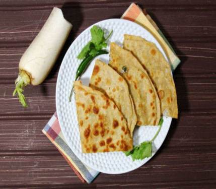 Muli Paratha With Curd