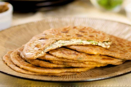 Paneer And Pyaz Mix Paratha (In Butter)