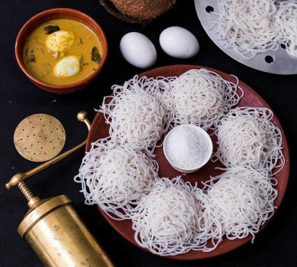 Idiyappam Egg Curry