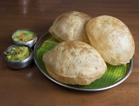 Poori 3 Nos. With Vegetable Curry