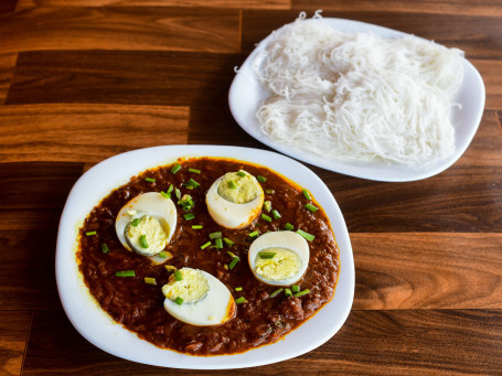 Idiyappam (3 Nos) Egg Roast