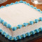 Gâteau De Célébration Carré À La Crème Glacée