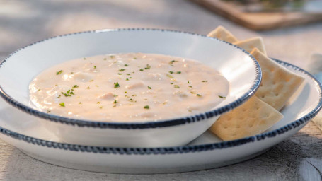 Family New England Clam Chowder Serves