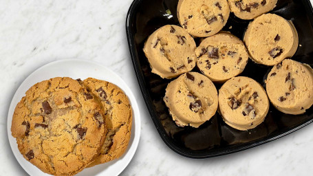 Take Bake Jumbo Chocolate Chip Cookie Kit