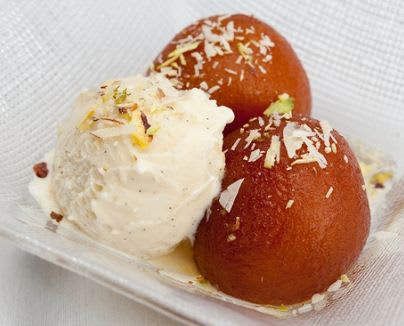 Gulab Jamun With Vanilla Icecreams