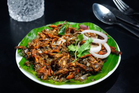 Nattu Kozhi Pichi Pota Onion Fry (1 Pc)