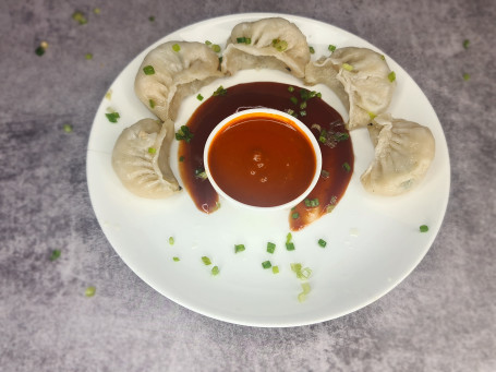 Steamed Basil Chicken Momos