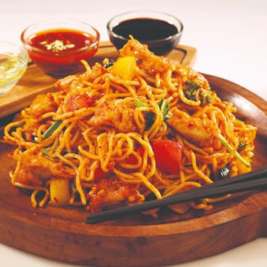 Veggie Noodles In Hot Garlic Sauce Large