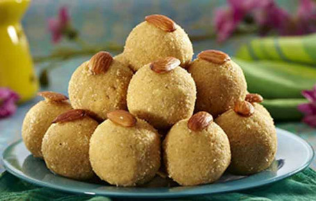 Laddu Besan Special.