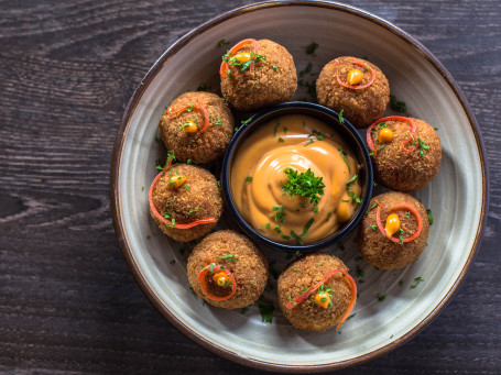 Butter Chicken Mac And Cheese Poppers