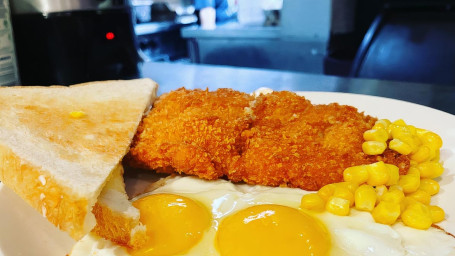 Fish Fillet With 2 Fried Eggs And Toast Yú Liǔ Jiān Shuāng Dàn＆Duō Shì