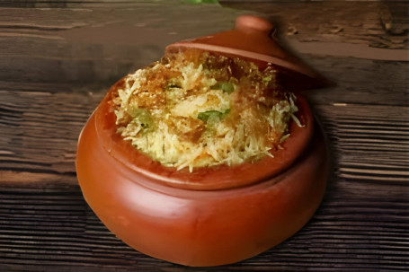 Tehzeeb Murgh Masala Matki Biryani Special Raita