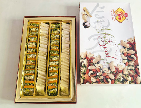 Kaju Barfi Kaju Pista Barfi (1 Kg)