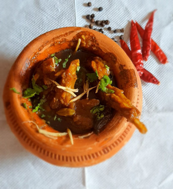 Handi Mutton Served In Containor