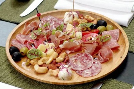 Yì Shì Zōng Hé Huǒ Tuǐ Pán Charcuterie Board